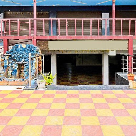 Super Townhouse Mancherial Mancherāl Esterno foto